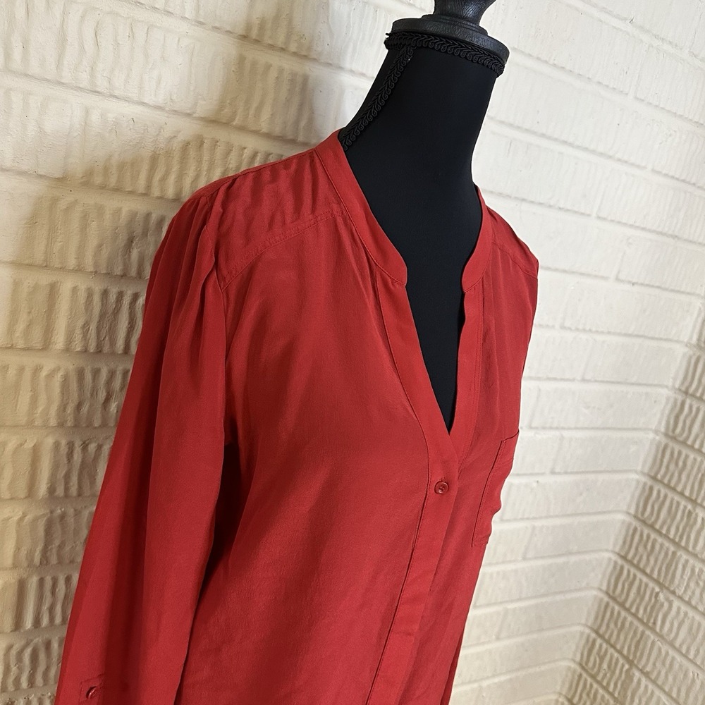 Trouve 100% Silk Button Down Blouse Sz S Red Minimalist V Neck Preppy Old Money - Picture 2 of 6